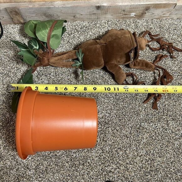 The Noble Collection Harry Potter Electronic Interactive Plush Mandrake Soft Toy - Picture 4 of 4